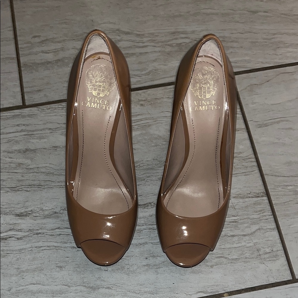Vince Camuto Women's Brown Peep Toe Heels